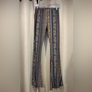 EUC Windsor pull on flare pants size small